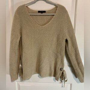 Medium Tan women’s sweater, boho style, P2P 20, Preloved in great condition